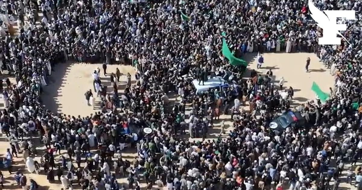Libye : plus de 50.000 personnes aux funérailles du fils de Kadhafi Kép