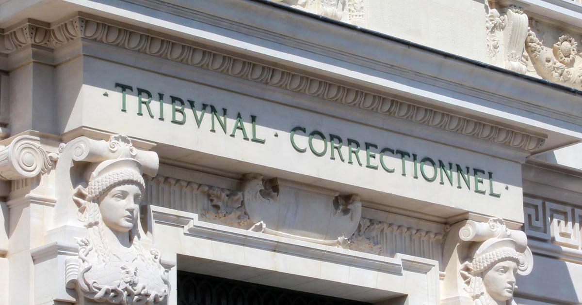 Violences contre des «gilets jaunes» dans un Burger King : à leur procès, des CRS reconnaissent avoir manqué de «lucidité» Kép