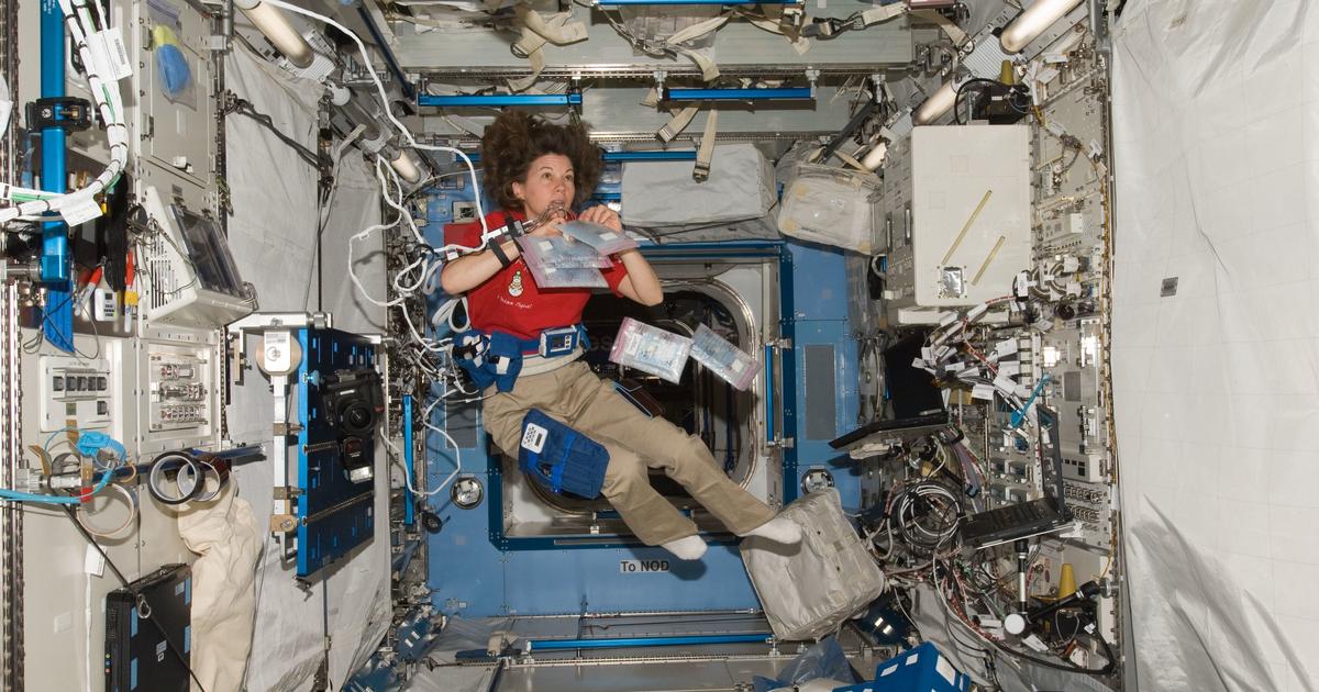 Mal de l’espace, perte osseuse et rayonnements… Les effets de l’apesanteur sont-ils différents pour les femmes ?