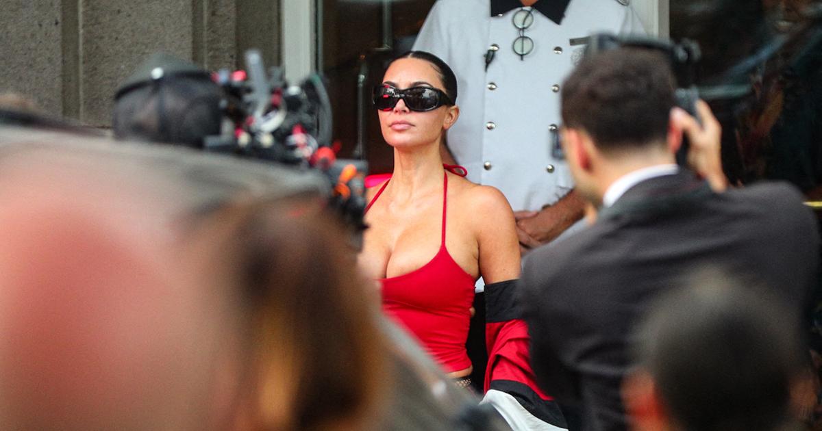 क्या किम कार्दशियन और लुईस हैमिल्टन ने सुपर बाउल में अपने रोमांस को आधिकारिक बना दिया?