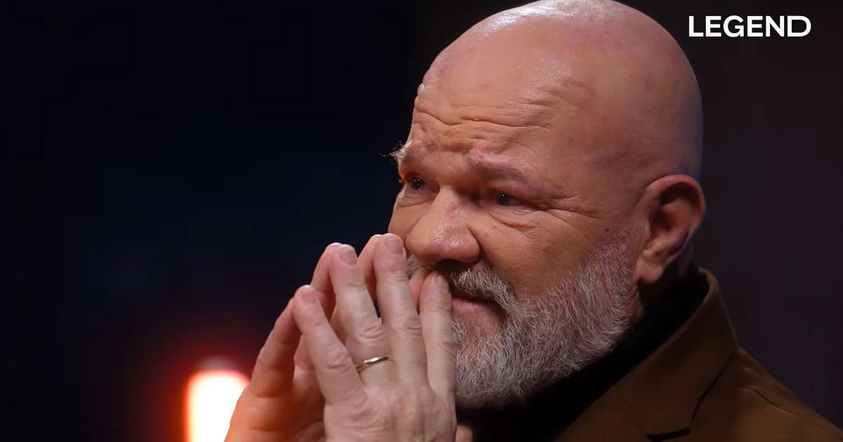 «L’adoption, c’est quelque chose d’extraordinaire» : Philippe Etchebest en larmes en évoquant son fils Oscar-Louis