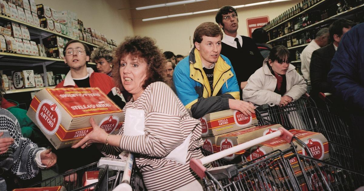 Le monde selon Martin Parr : une brillante exposition sur la société de consommation et l’Angleterre populaire