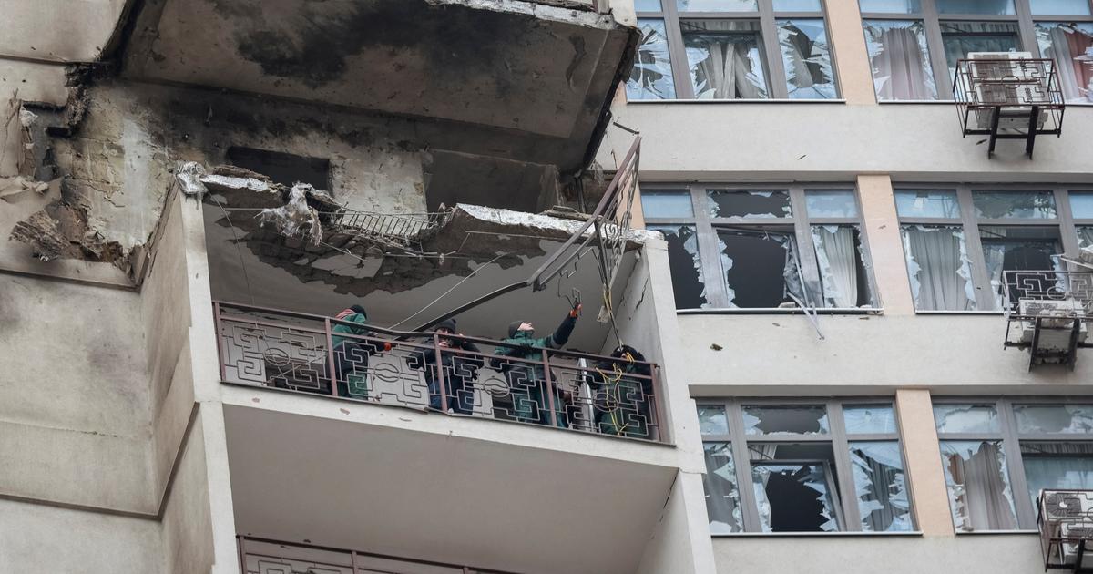 La Russie a lancé un missile et 126 drones sur l'Ukraine dans la nuit, avant la deuxième journée de pourparlers à Genève