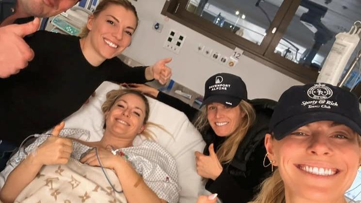 JO 2026 : «Laissez les applis de rencontre, foncez aux urgences italiennes !», la sœur de Lindsey Vonn remercie les médecins transalpins