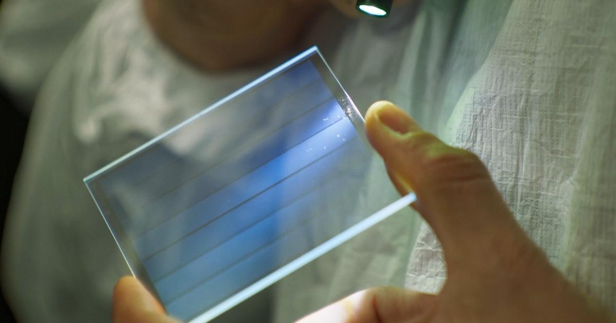 Stocker des données informatiques pendant des milliers d’années dans le verre : l’impressionnante démonstration de Microsoft