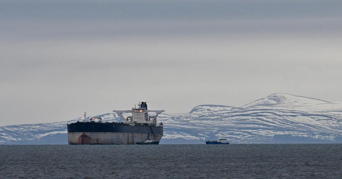 « On parle d’un volume énorme de pétrole » : l’or noir zombie de la flotte fantôme russe perturbe le marché