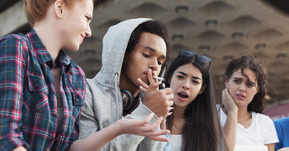 Tabac, cannabis : le nombre de fumeurs chez les adolescents en chute libre depuis quinze ans