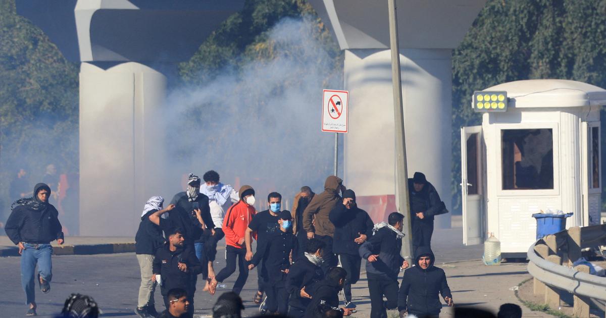 Attaque en Iran : des manifestants tentent de prendre d'assaut la zone de l'ambassade américaine à Bagdad
