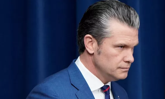 «Nous irons aussi loin que nécessaire» : Pete Hegseth refuse d’exclure l’envoi à l’avenir de troupes au sol en Iran