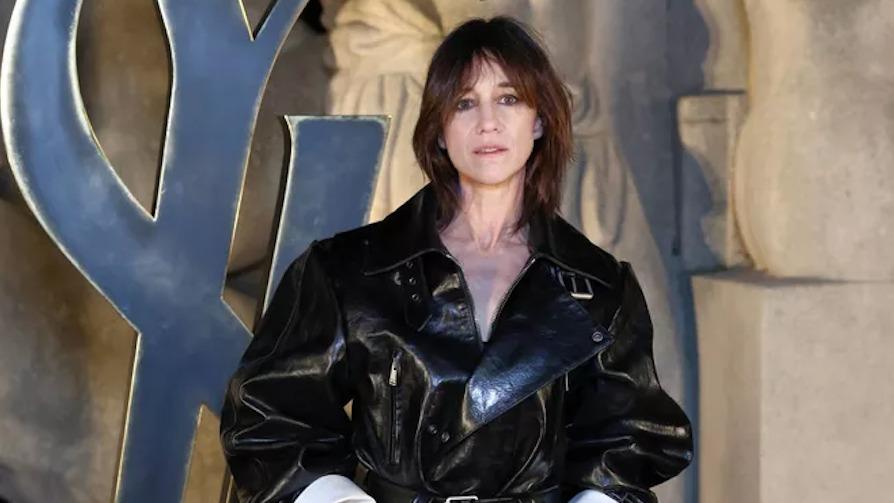 Charlotte Gainsbourg, Laeticia Hallyday, Béatrice Dalle… Les stars électrisent le défilé Saint Laurent