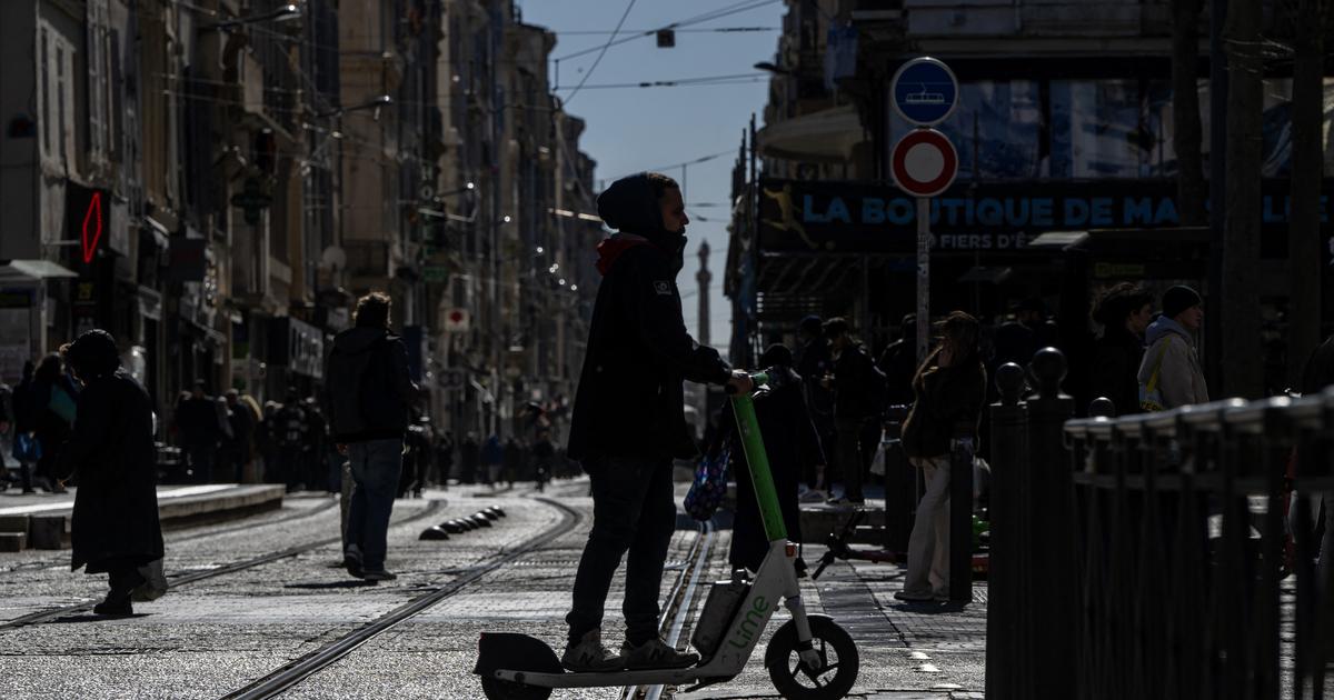 Marseille : un dealer en trottinette interpellé dans le centre-ville, près d’un kilo de cocaïne saisi dans un Airbnb