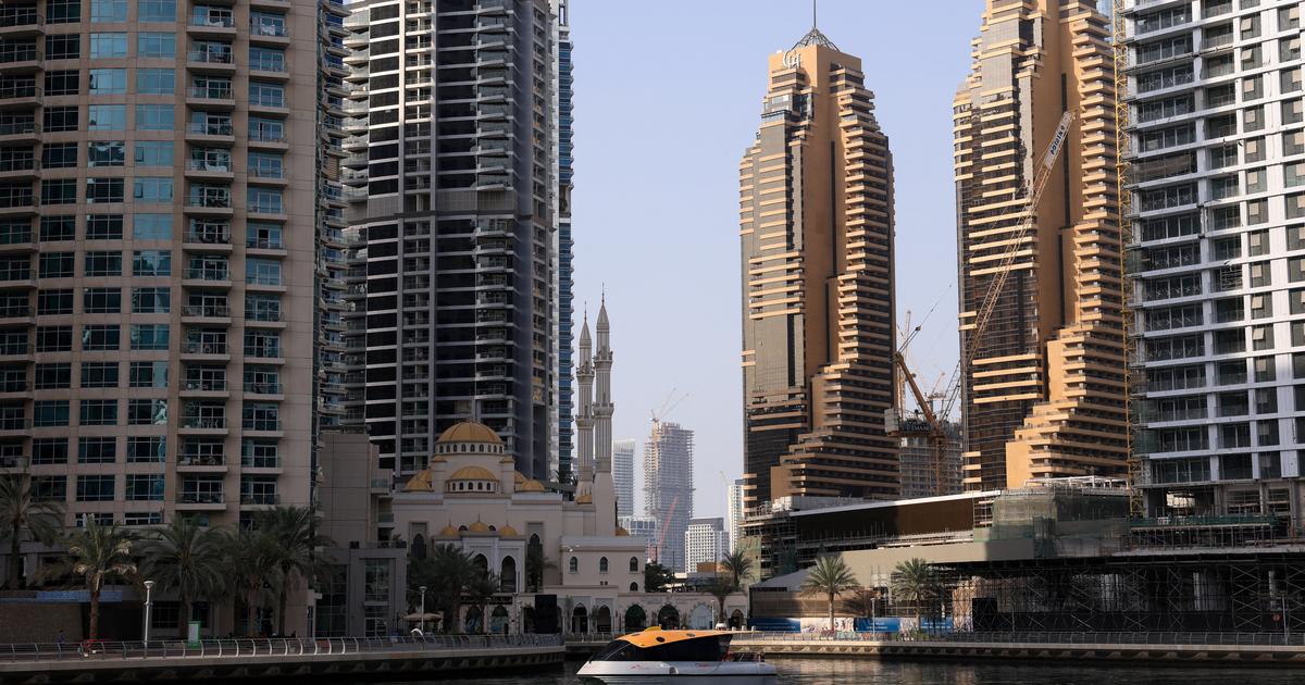 «Je vous demande de prier pour nous» : entre mises en scène et désarroi, la panique des influenceurs français vivant à Dubaï