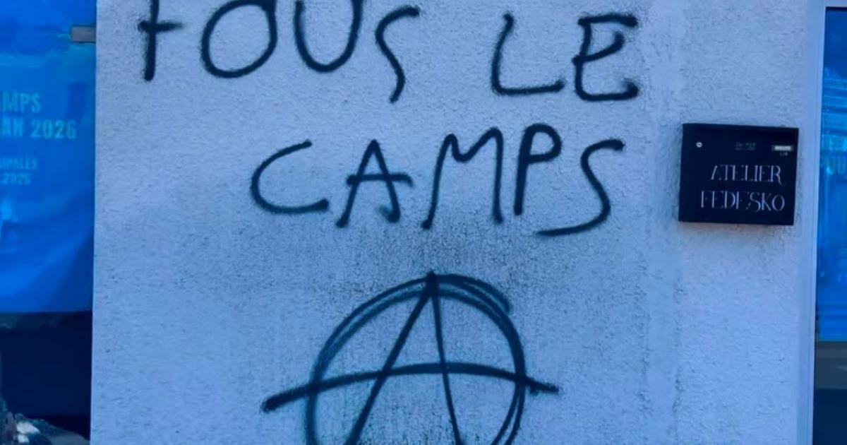 Près de Bordeaux, la permanence d’un candidat aux élections municipales retrouvée vandalisée