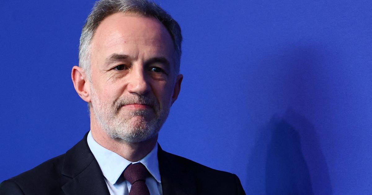 Municipales : Emmanuel Grégoire promet la gratuité des cantines scolaires pour les plus modestes s’il est élu à Paris