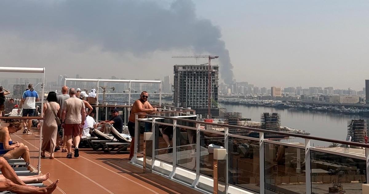 «On entend des explosions» : un passager bloqué sur un bateau de croisière à Dubaï raconte le quotidien à bord