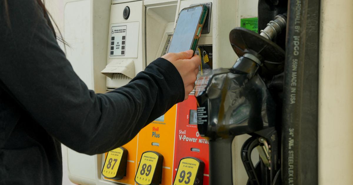 Face à la flambée des carburants, des Français vont faire le plein en Espagne... et des Allemands se ruent en France