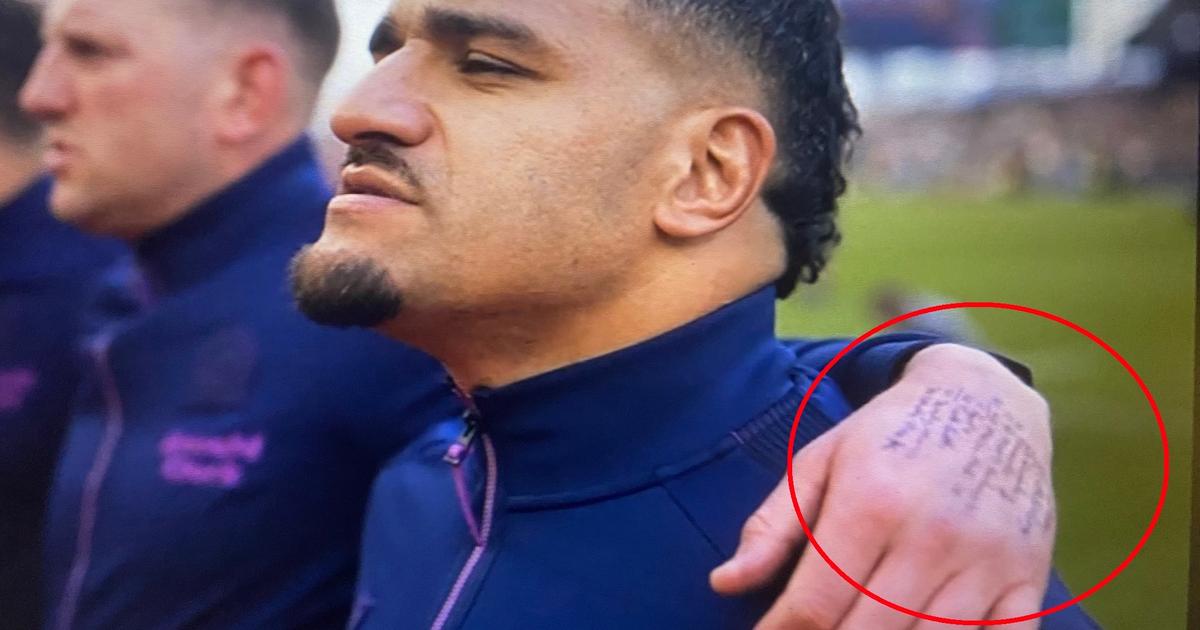 Six Nations : le drôle de pense-bête de Finn Russell qui s’est écrit les combinaisons de l’Écosse sur... la main