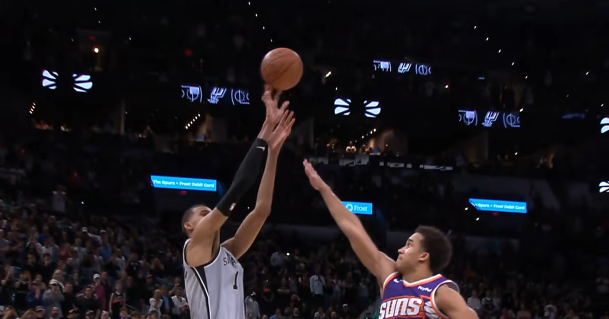 «Le plus beau tir de sa carrière», en vidéo, le panier au buzzer de Wembanyama qui a fait chavirer San Antonio