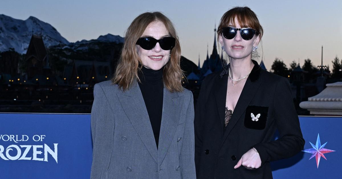 The rare appearance of Isabelle Huppert with her daughter, Lolita Chammah, at Disneyland Paris