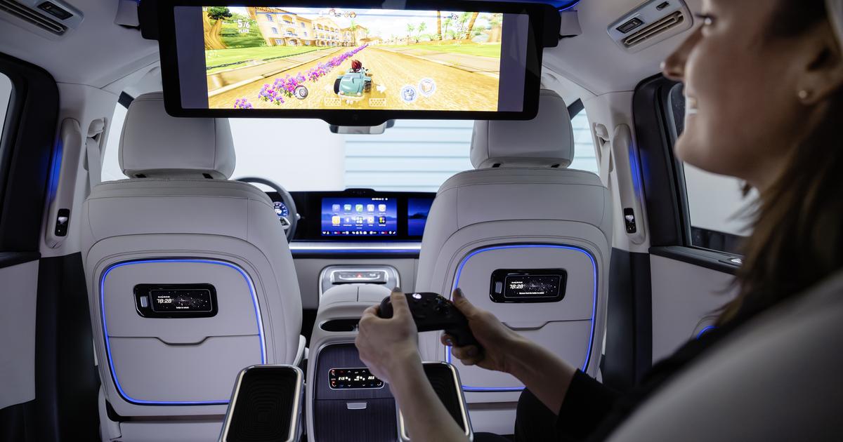 Το νέο van Mercedes μετατρέπεται σε home cinema