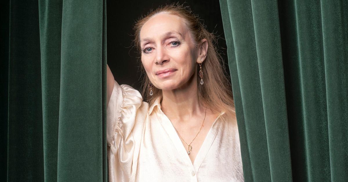 Στη Σχολή Χορού της Όπερας του Παρισιού, η Élisabeth Platel παρακολουθεί με ζήλια τους μελλοντικούς αστέρες