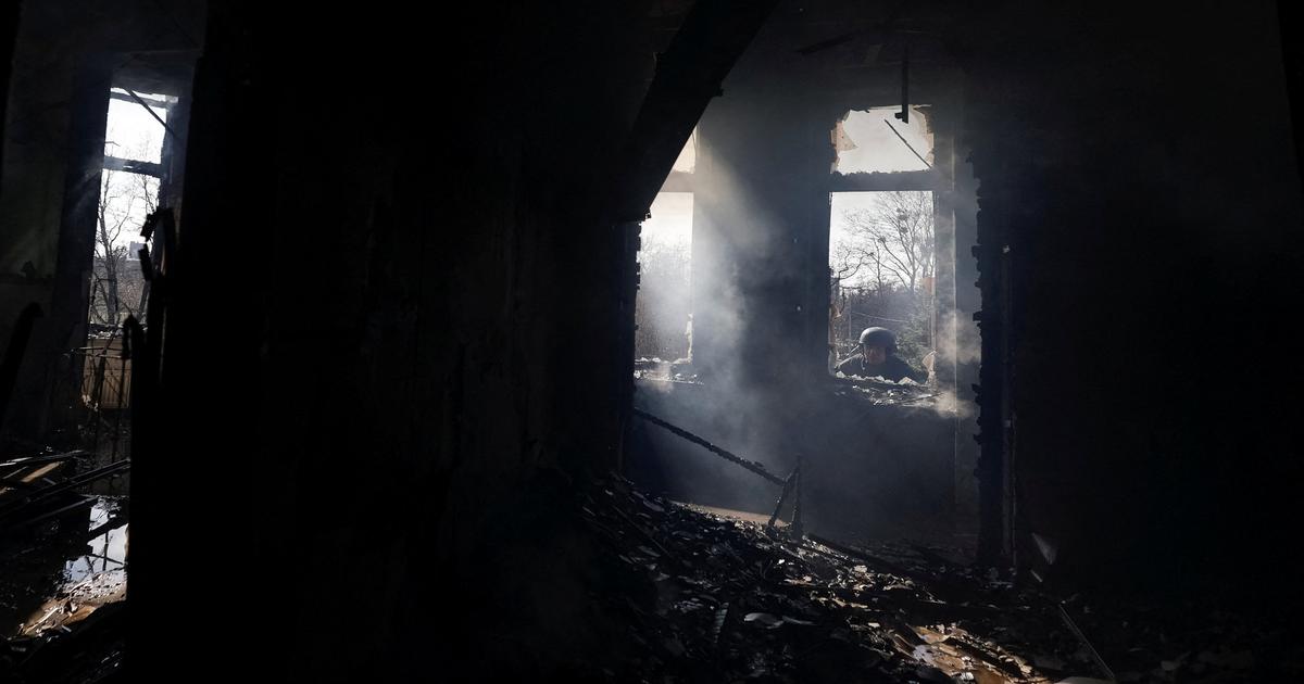 Guerre en Ukraine : des frappes russes font au moins deux morts et des dizaines de blessés