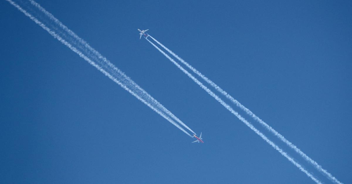 Comment réduire les traînées de condensation des avions de ligne, très néfastes pour le climat ?