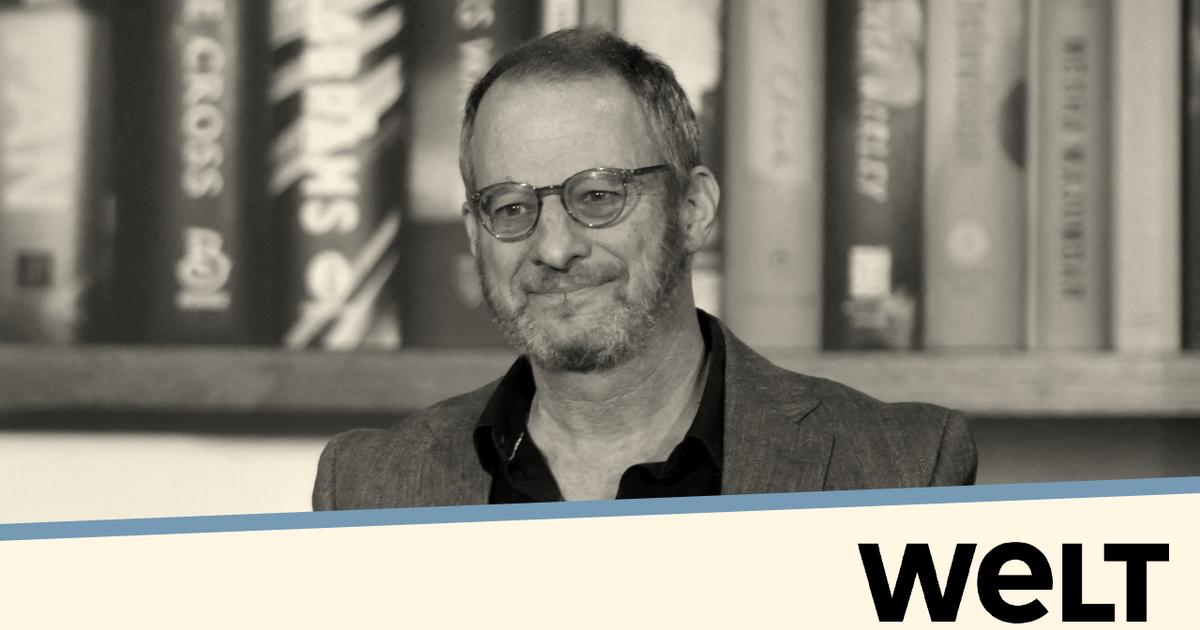 George Packer: I find it a little selfish to leave the United States at the moment