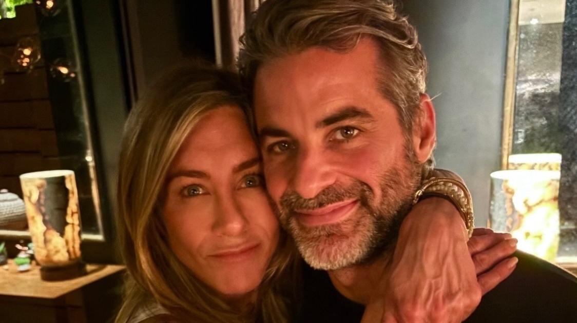 Para Pascua, Jennifer Aniston comparte una rara foto de su pareja con Jim Curtis.