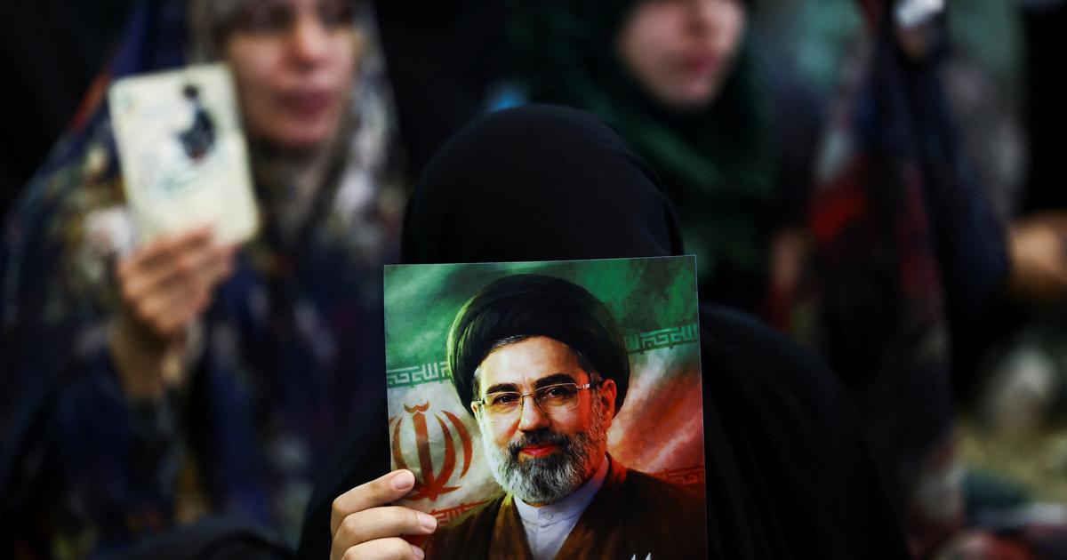 Iran : le nouveau guide suprême reçoit des soins médicaux dans la ville sainte de Qom, selon le Times