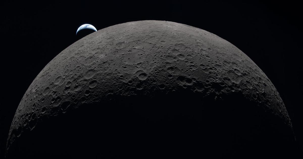 Artémis 2 : découvrez les plus belles images du survol de la face cachée de la Lune en grand format