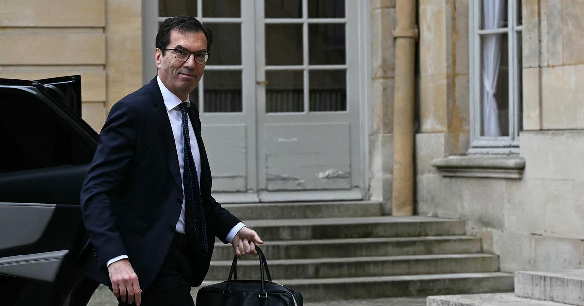 Absentéisme en entreprise: le gouvernement va mettre en place un «bouton d'alerte», pour «renforcer les contrôles»