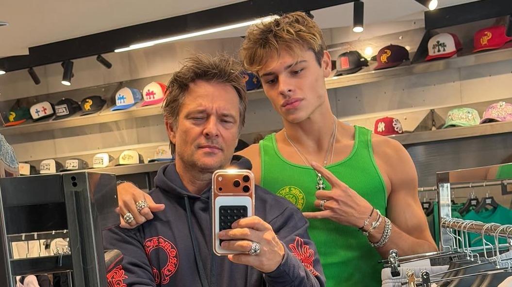 À 21 ans, Cameron Smet, le fils de David Hallyday, fait ses débuts de ...