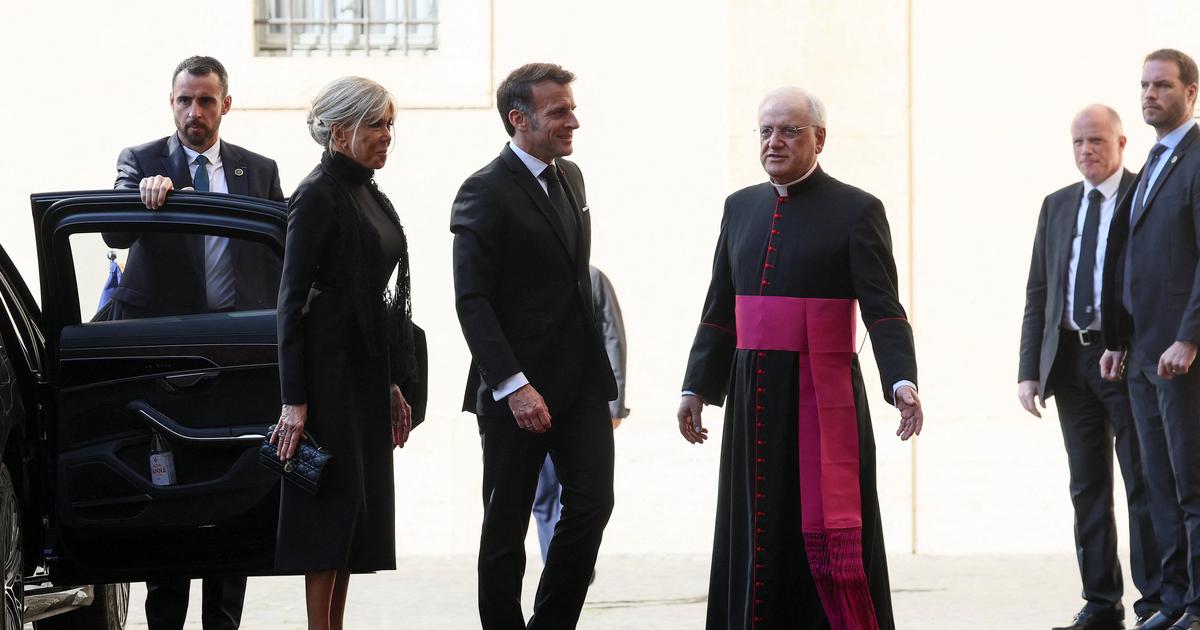 Les images de l’arrivée d’Emmanuel Macron au Vatican