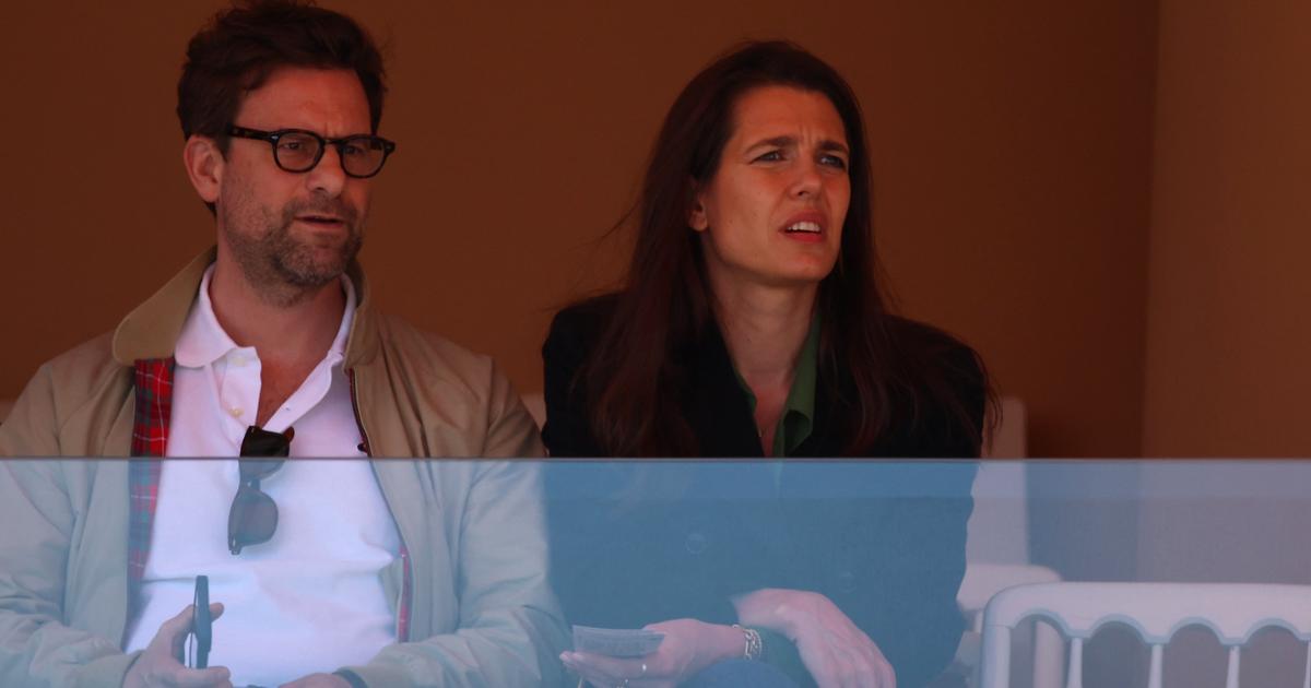 La aparición de Charlotte Casiraghi y el escritor Nicolas Mathieu, codo a codo en las gradas de los Rolex Monte