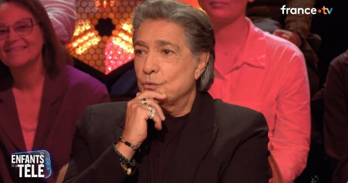 «Il me prenait par la main» : sur France 2, les confessions de Frédéric François