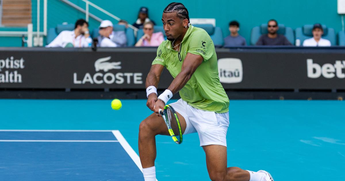 ATP: Arthur Fils gagne dans la douleur à Barcelone