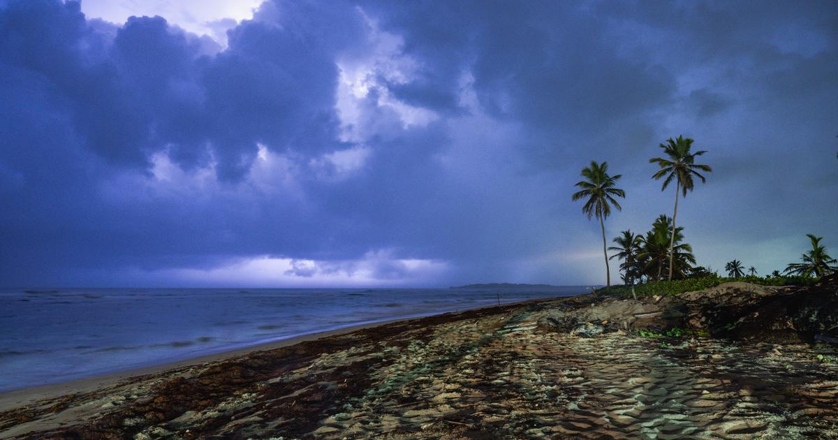 Heavy Rains Cause School Closures and Power Outages in Santo Domingo