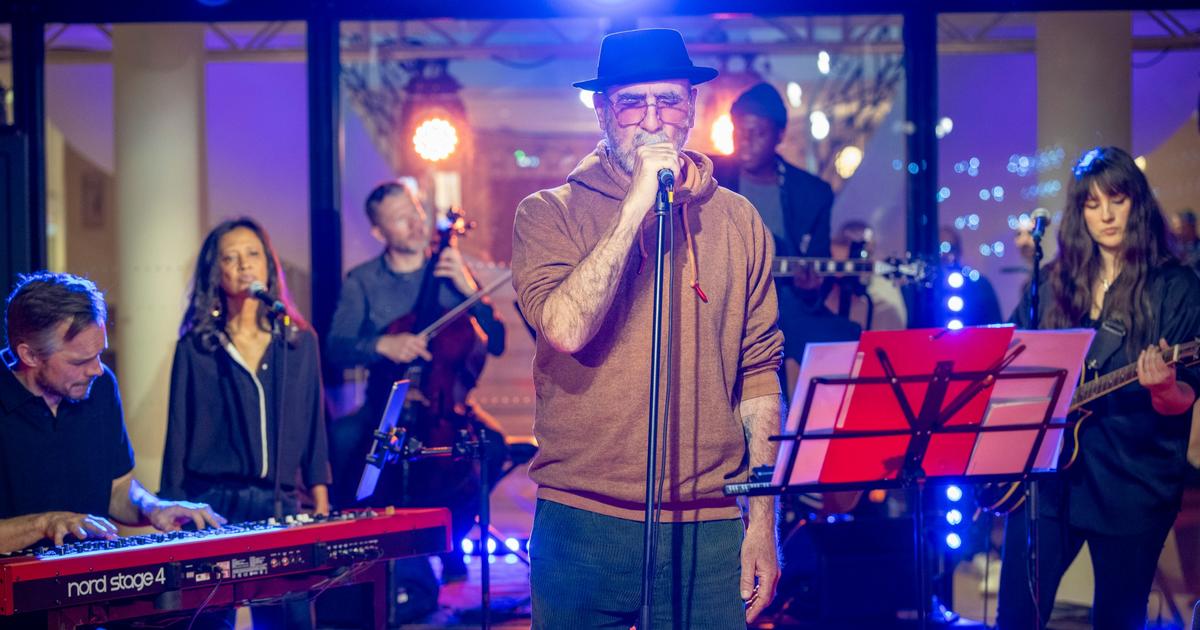 «Je refuse de prendre des cours de chant» : Éric Cantona en chanteur au « Live du Figaro »