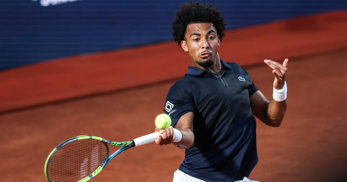 Tennis : Arthur Fils surclasse Musetti et file en demi-finale à Barcelone