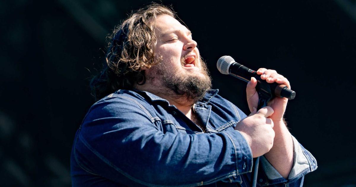 « C’est ma mère qui m’a appris à chanter » : Tyler Ballgame, nouvel espoir pop venu de Los Angeles