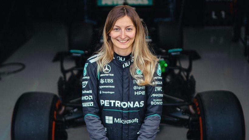 La Française Doriane Pin au volant d’une Formule 1 Mercedes, une grande première
