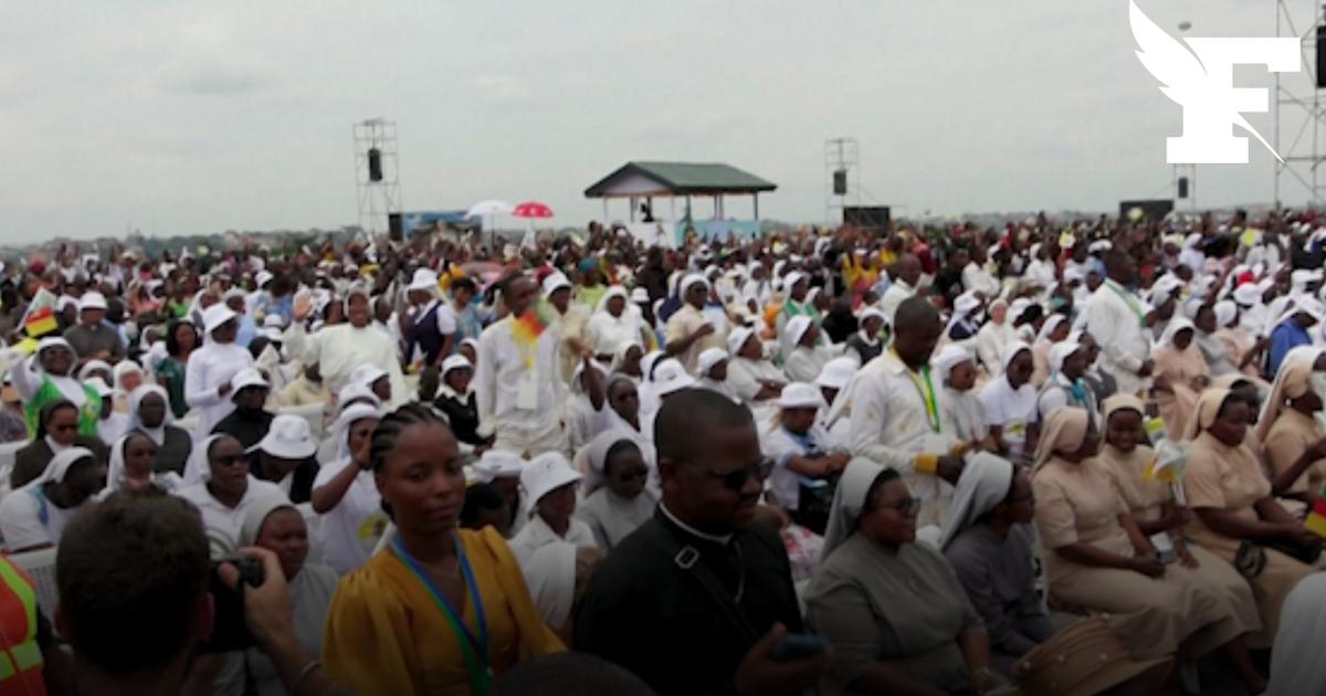Des milliers de fidèles pour assister à la messe célébrée par le pape en Angola