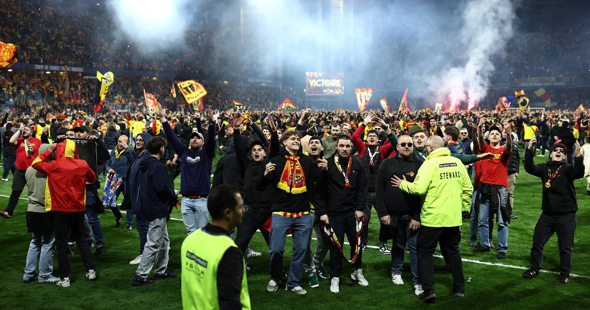 Lens Celebrates TFC Victory with Pitch Invasion After 4-1 Win – Fans Flood Bollaert for Final Qualification