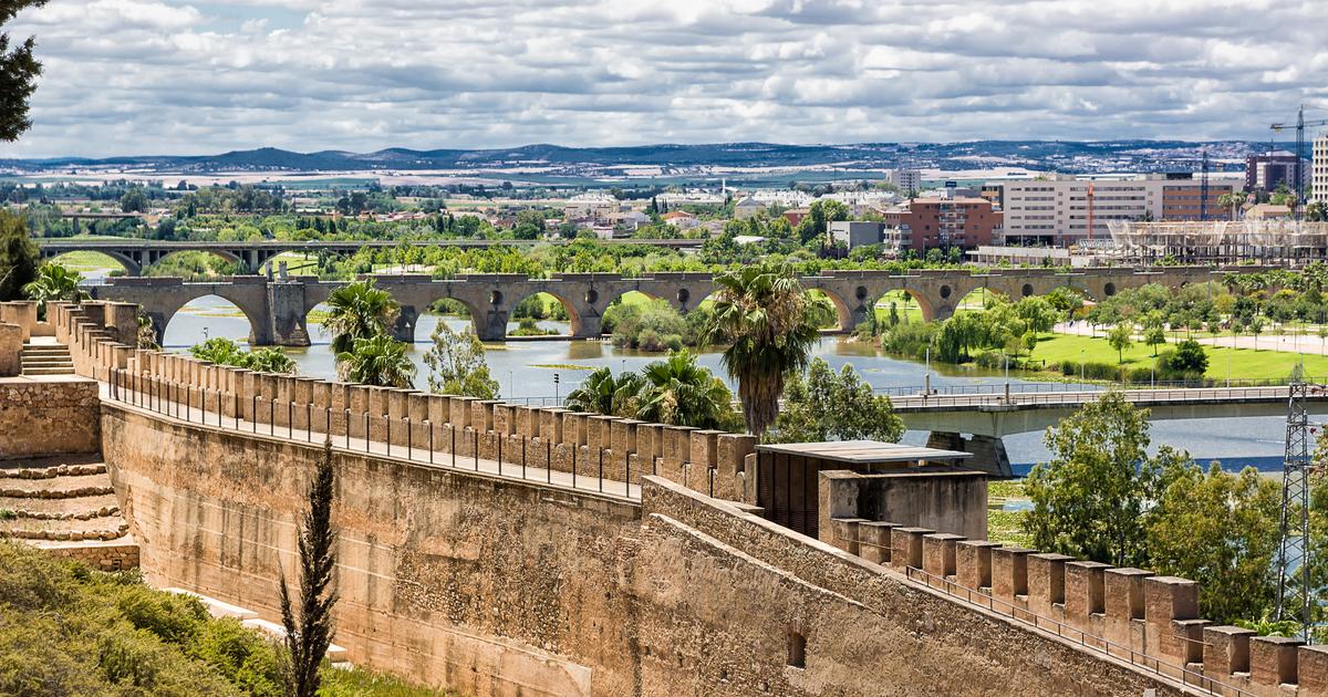 Espagne : coalition entre la droite et l'extrême droite pour diriger la région d’Estrémadure, 74 mesures prévues