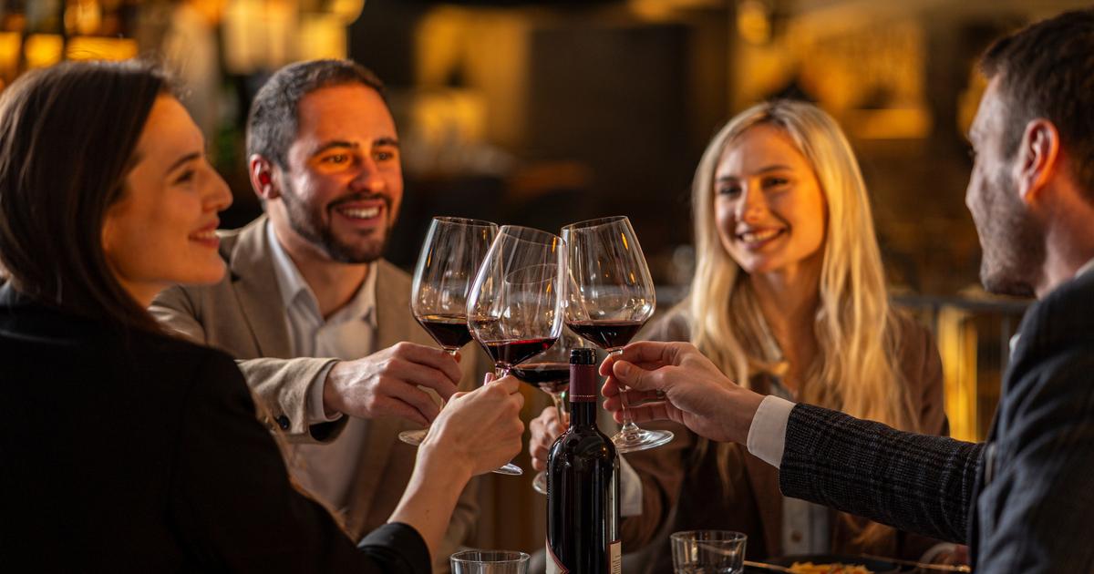 «Montrer le regard changeant quon a pu avoir sur lalcool» : à Toulouse, une exposition sur les contradictions françaises autour de lalcool