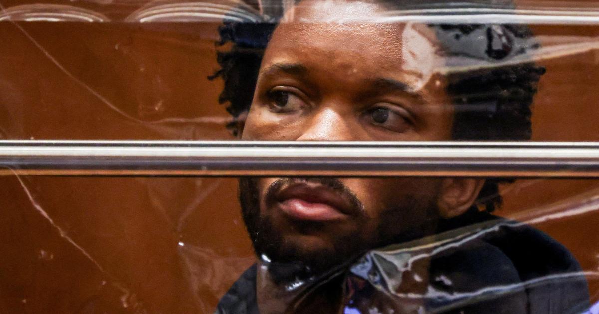 Le rappeur D4vd, suspecté d'avoir assassiné une adolescente, avait du «contenu pédopornographique» sur son smartphone