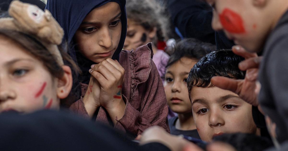 «Ils peuvent exprimer leur tristesse, mais aussi leurs rêves » : au Liban, l’art comme refuge pour les enfants déplacés