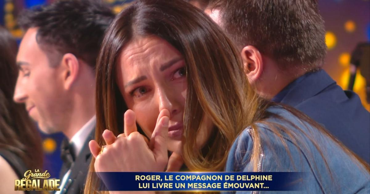«C’est peut-être le moment» : Delphine Wespiser en larmes après une demande inattendue de Roger, son compagnon
