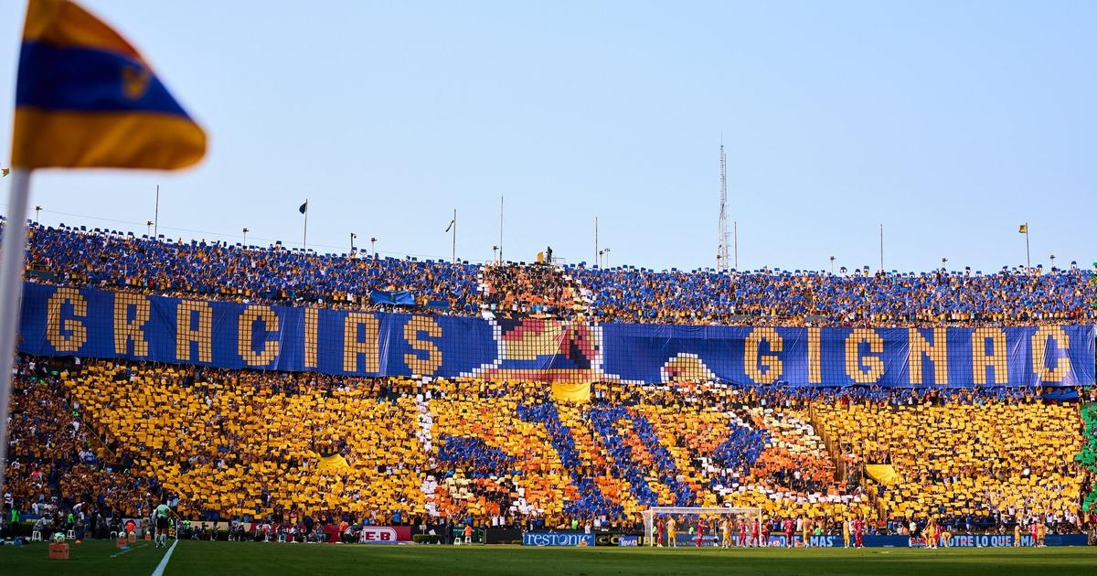 Στο Μεξικό, το εξαιρετικό αφιέρωμα ενός ολόκληρου σταδίου στον André-Pierre Gignac κοντά στο τέλος της καριέρας του